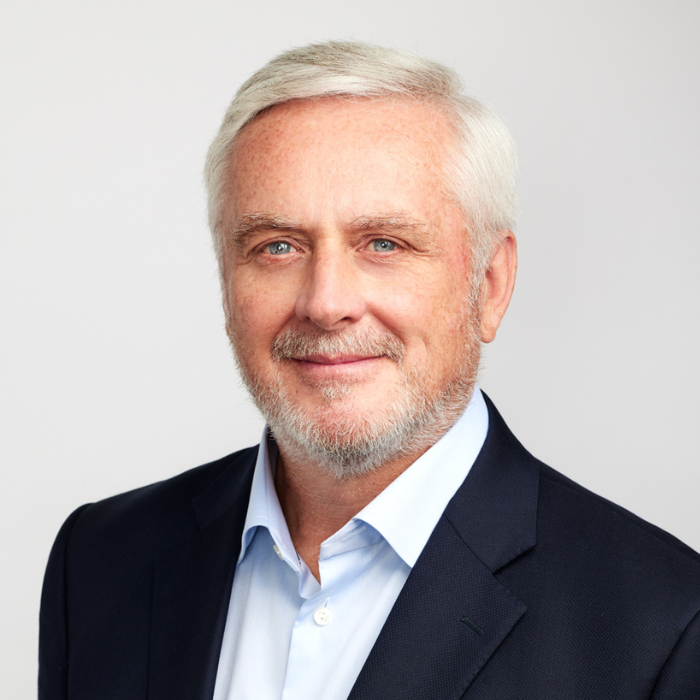 Profile photo of Phil Henderson
